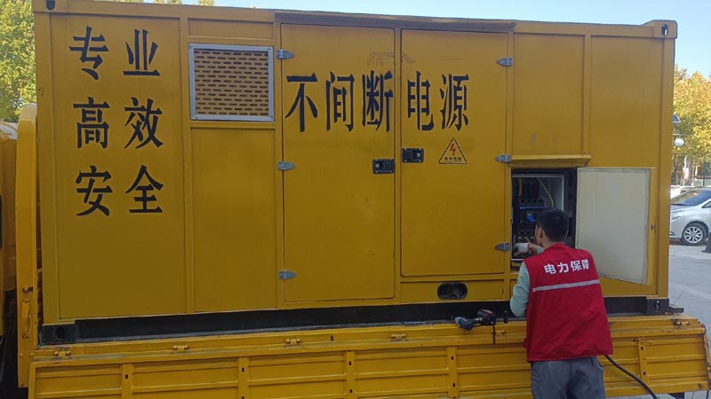 鄢陵柴油发电机组和UPS电源配合使用时，如何避免切换过程中的电力中断？